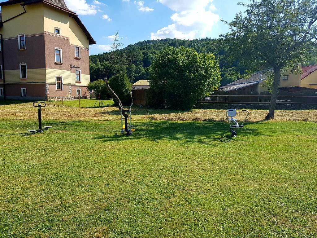 Guest House Sherpa Moravská Třebová Buitenkant foto